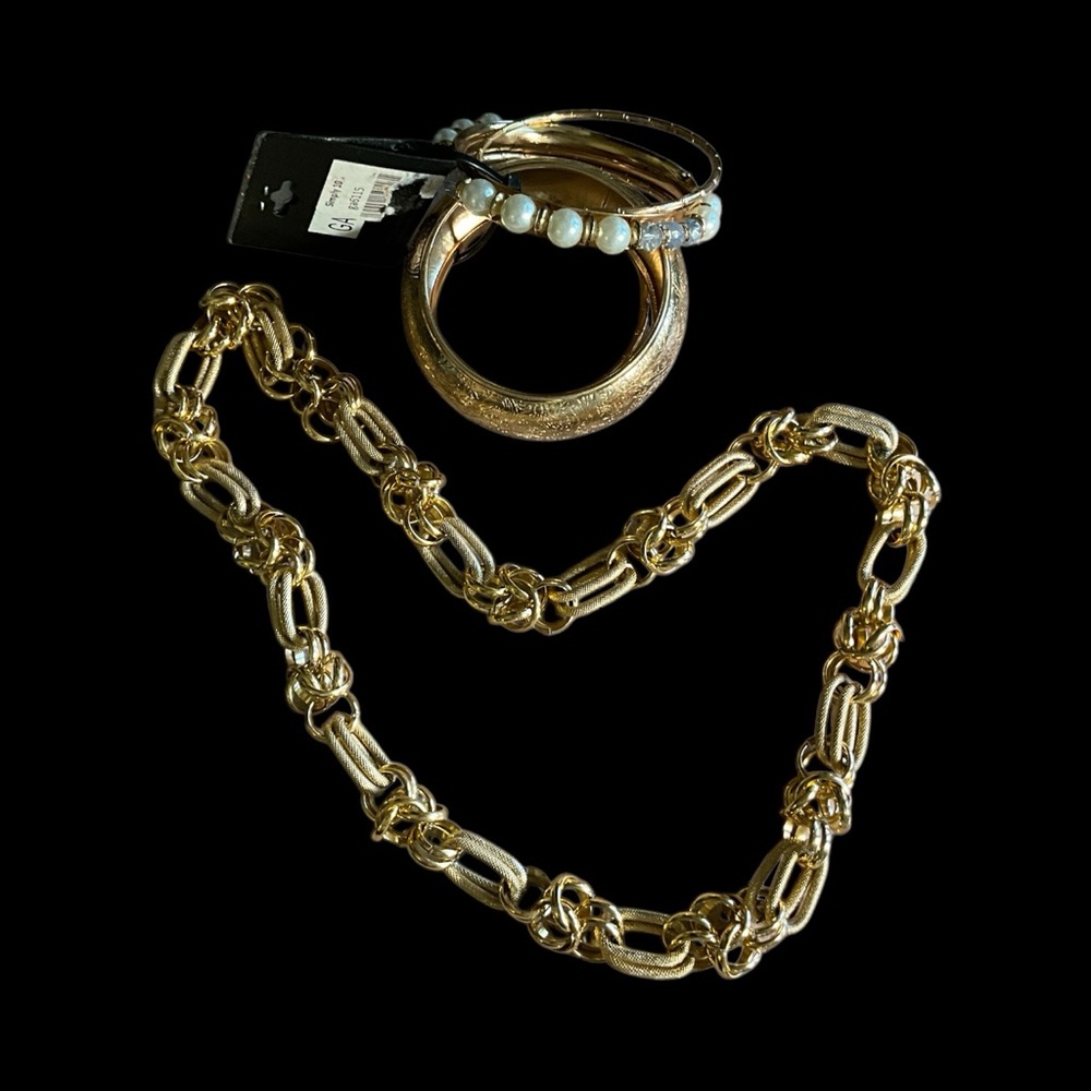Textured Link Pull Over Retro Necklace & Five Bracelets CG Couture Gems Set